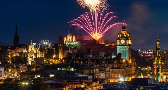 Merry Christmas and a Happy New Year! Here’s how to enjoy the Crimbo Limbo in Edinburgh