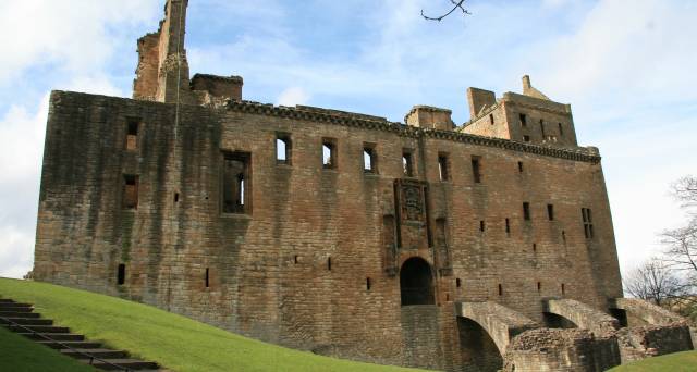 A guide to Linlithgow Palace